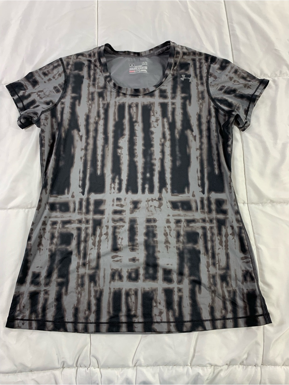 Pre loved UNDER ARMOUR shirt womens size L